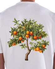 Afbeelding in Gallery-weergave laden, ONE MANDARIN TREE T-SHIRT Off White