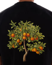 Afbeelding in Gallery-weergave laden, ONE MANDARIN TREE T-SHIRT Black