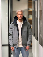 Afbeelding in Gallery-weergave laden, AIRFORCE REVERSIBLE PADDED JACKET Stone Blue / Dark Navy Blue