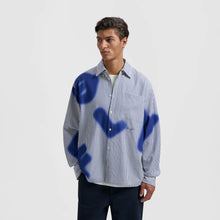 Afbeelding in Gallery-weergave laden, ØLÅF Stain Logo Stripe Shirt Blue Stripe